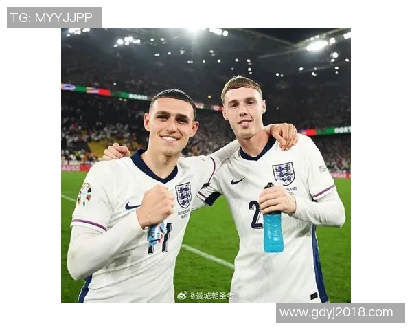 菲尔·福登：英格兰新星的崛起与曼城未来的核心人物