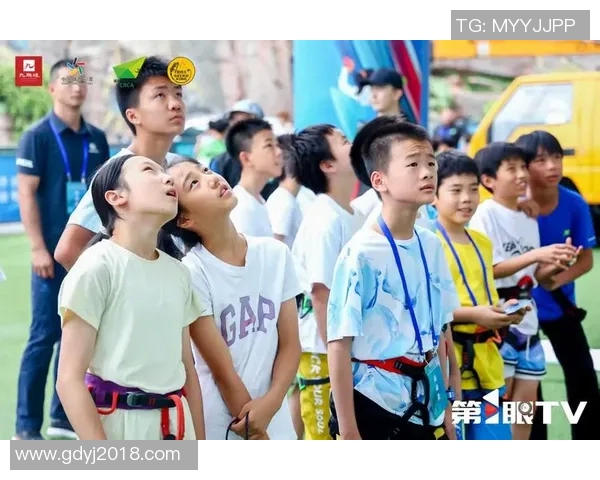 重庆攀岩队的比赛经验揭秘与攀岩技巧分享之旅