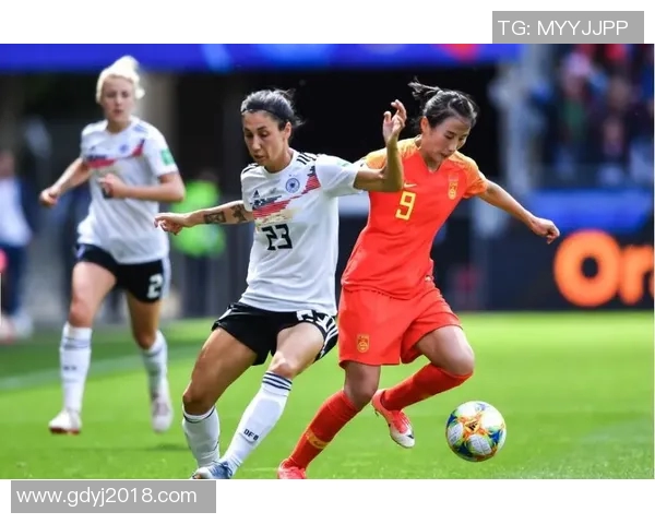 与杨丽畅谈她的足球生涯与心路历程的精彩对话