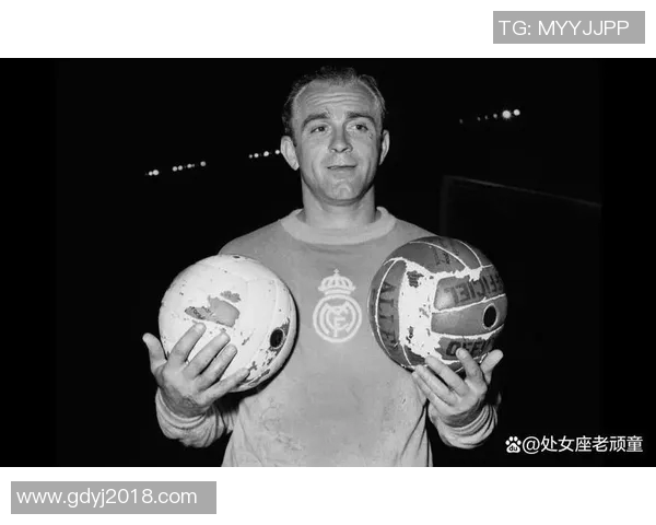 11号足球明星的身份揭秘及其在足球界的影响力分析 11号足球明星的身份揭秘及其在足球界的影响力分析