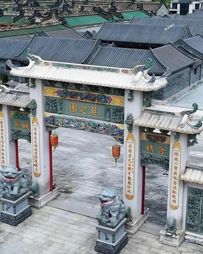 星空综合10亿违建豪宅一夜推平屋仆人身份被扒官媒:一点都不冤!